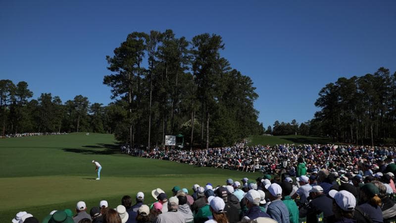 Augusta, trio americano in testa al Masters. Ma protagonista è il vento Augusta, trio americano in testa al Masters. Ma protagonista è il vento 1