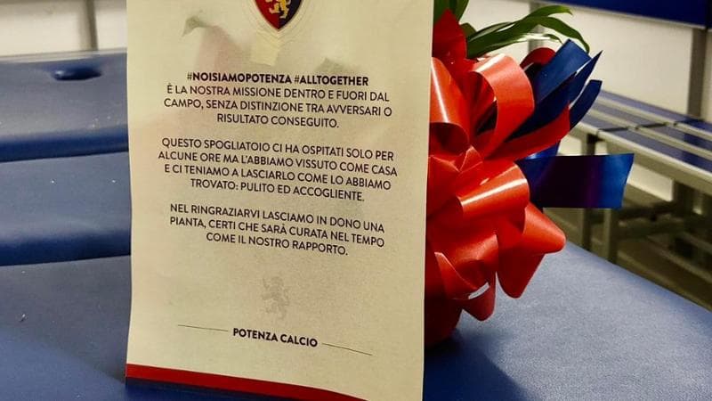 Il Potenza come il Giappone al Mondiale: pulisce lo spogliatoio e regala una pianta 1