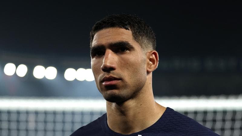 Hakimi, già difensore dell’Inter e attualmente al PSG, sotto processo per accuse di violenza sessuale. 1
