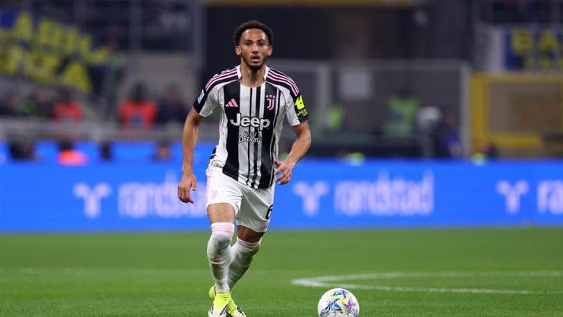 Kelly, offese razziste sui social nei confronti del difensore della Juventus: “Ci saranno ripercussioni” 1