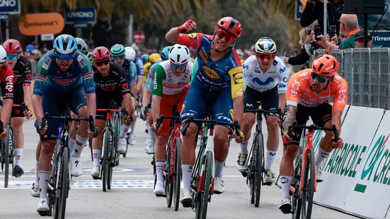 Del Toro trionfa alla Tirreno-Adriatico, nell'ultima tappa caratterizzata da uno sprint regale di Milan. 1