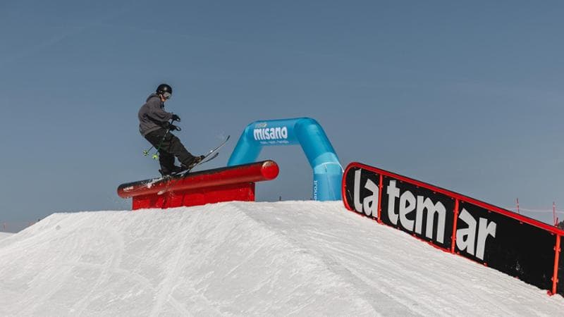 Freestyle al Latemar Snowpark: trionfo dell'Alto Adige con acrobazie, festa in spiaggia e gusti di Misano. 1