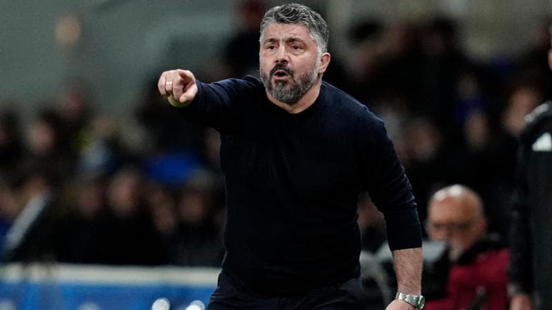 Gattuso: “Il supporto dei tifosi è stato prezioso, la vittoria non era garantita. La Bosnia è una squadra esperta, ci aspetta una sfida impegnativa.” 1