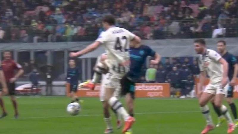 Open Var, l'Aia: "Il contatto Scalvini-Frattesi è da rigore, il gol di Krstovic è valido" 1