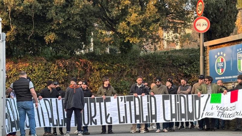 Ultras azzurri a Coverciano: richiesta di incontro con Gattuso dopo le contestazioni di novembre. 1