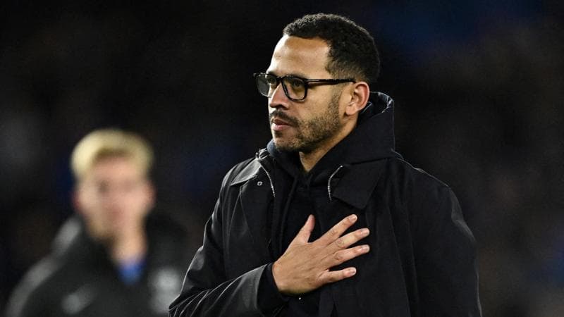 Il Chelsea esonera Rosenior, la situazione peggiore da 114 anni. Adesso punta a Fabregas. 1