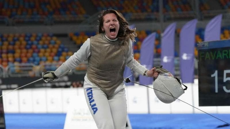 Scherma, Favaretto conquista la vittoria in Coppa del Mondo al Cairo, sconfiggendo Batini in finale. 1