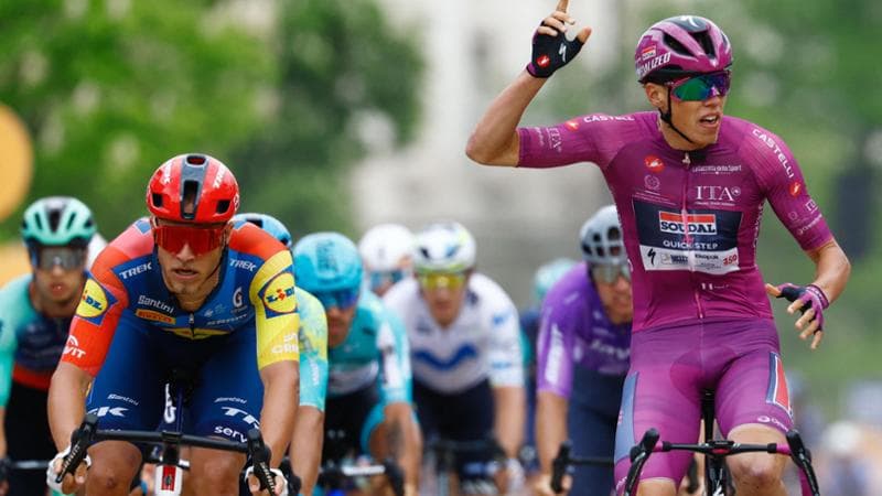Giro d’Italia, Magnier si impone nuovamente a Sofia: Milan superato in volata. Silva mantiene la maglia rosa. 1