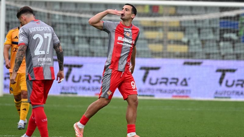 La Cremonese conquista una vittoria e alimenta le speranze, battendo il Pisa 3-0. Giampaolo si avvicina a un punto dal Lecce. 1