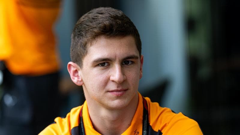 Fornaroli debutterà in Formula 1 a Barcellona: sarà al volante della McLaren durante le prove libere. 1