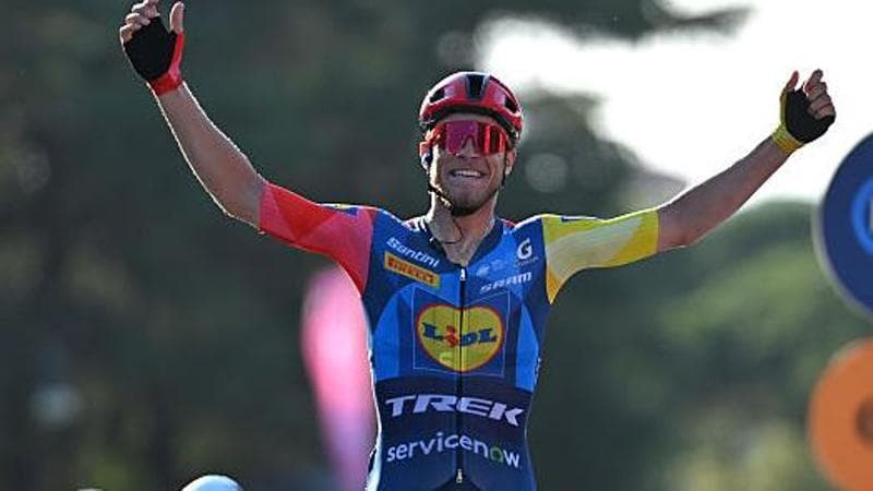 Jonathan Milan conquista il titolo di campione italiano: affermazione in volata a Cuneo su Dati e Romele. 1