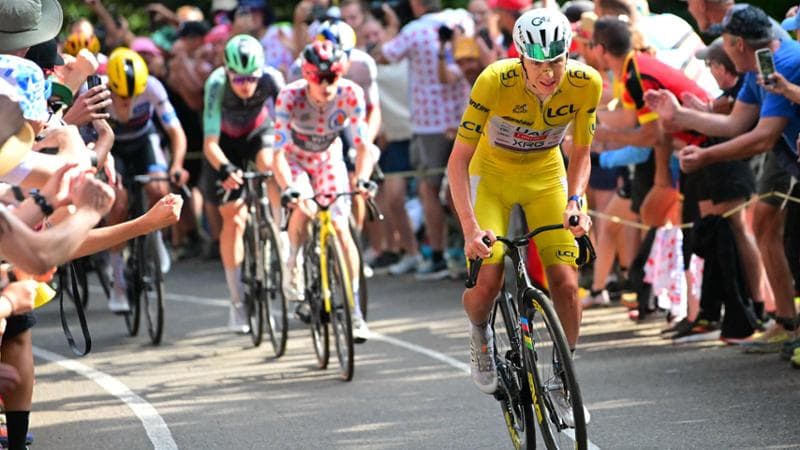 Controlli antidoping notturni per Pogacar e Vingegaard durante il Tour: polemiche tra le squadre all'inizio della tappa di montagna. 1