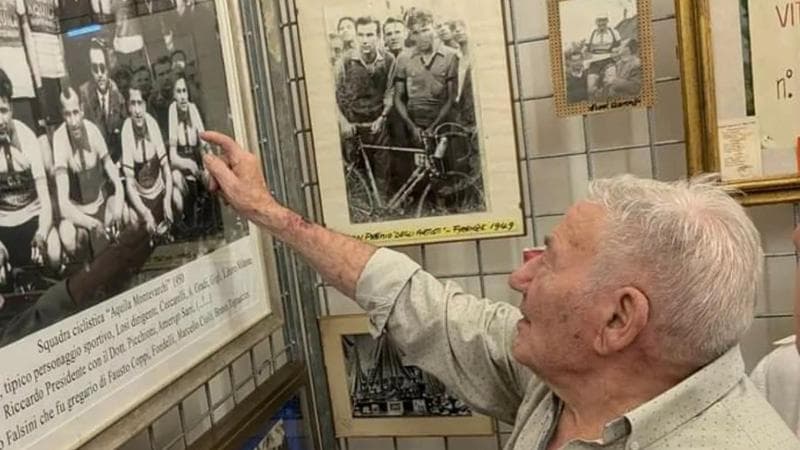 È deceduto Amerigo Sarri, ex ciclista del dopoguerra e genitore di Maurizio, tecnico dell'Atalanta. 1