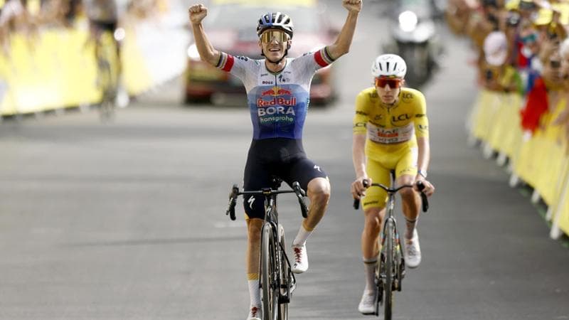 Evenepoel supera Pogacar in salita al Tour, Vingegaard si ritira, Del Toro è terzo in classifica. 1