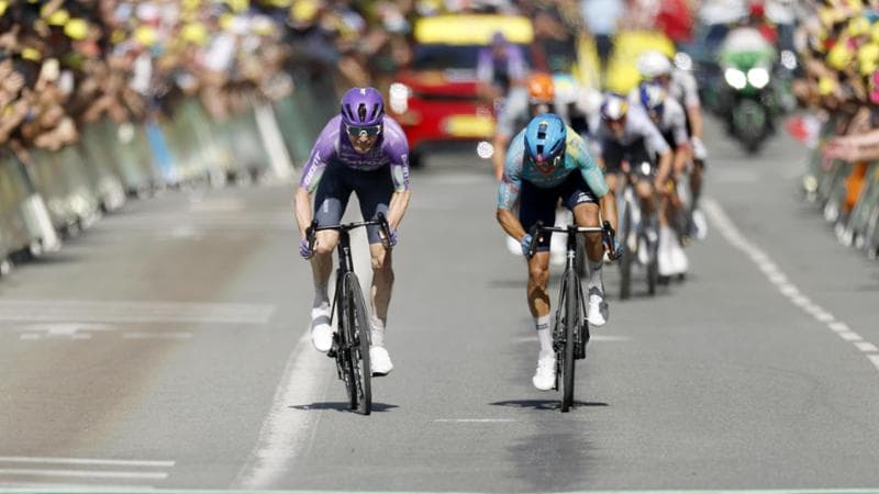 Tappa movimentata del Tour con la vittoria di Schmid a Belfort. Pidcock conquista il 4° posto nella classifica generale grazie all'azione in fuga. 1