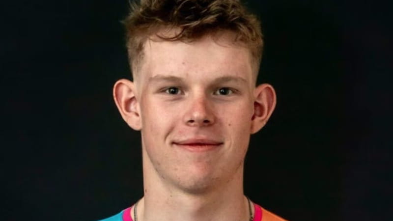 Incidente mortale al Giro del Portogallo, deceduto Finlay Tarling: coinvolto in uno scontro con un'auto. Aveva 19 anni. 1