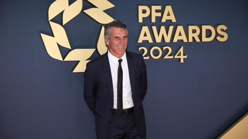 Italia, Zola accetta la proposta di Malagò e rientra in Nazionale: svelato il suo nuovo incarico. 1