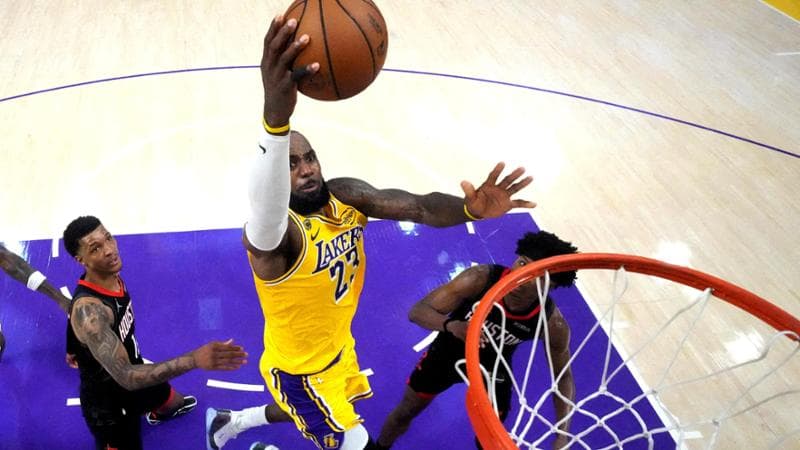 NBA, l'avvio della nuova stagione vedrà LeBron sfidare New York. 1