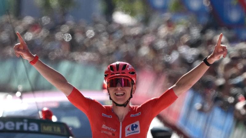 Pogacar pedala in solitaria per parte della frazione, si impone ad Andorra e mette in cassaforte la Vuelta: “Mi auguravo di resistere” 1