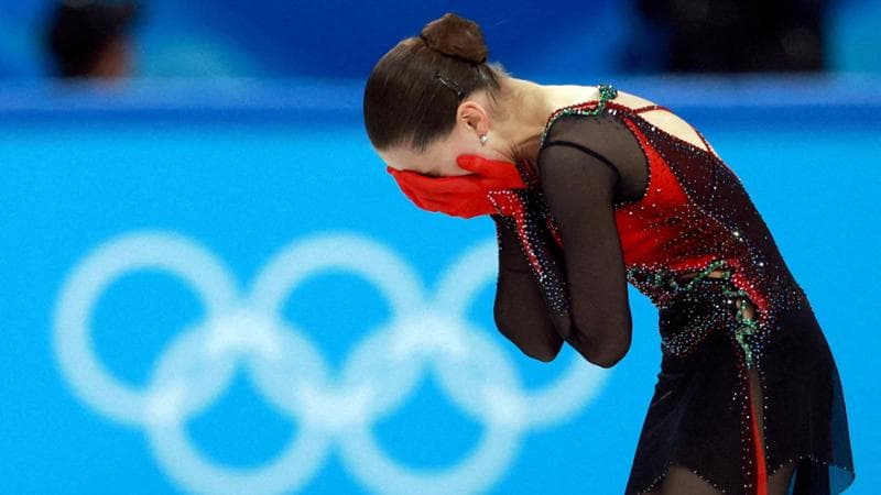 Kamila Valieva è un caso politico: revocato lo status di neutrale alla pattinatrice russa 1