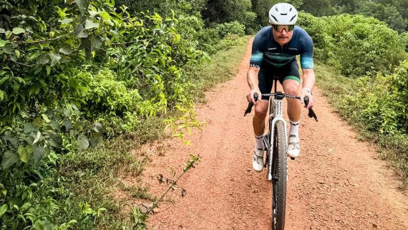 Bottas, niente aereo: 350 km in bici dalla Malesia a Singapore, il racconto del viaggio sui social 1