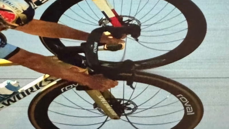 Evenepoel e Ciccone e non solo: gli arrimi al fotofinish e tre ex aequo che hanno fatto storia 1