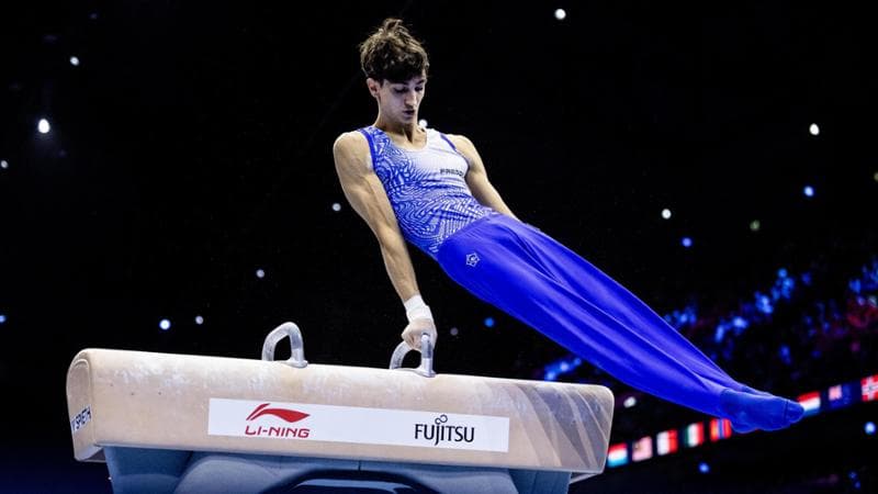 Ginnastica artistica: Targhetta argento nel cavallo con maniglie. Primo podio azzurro dal 1913 Ginnastica artistica, argento di Gabriele Targhetta al cavallo con maniglie: primo podio azzurro dal 1913 1