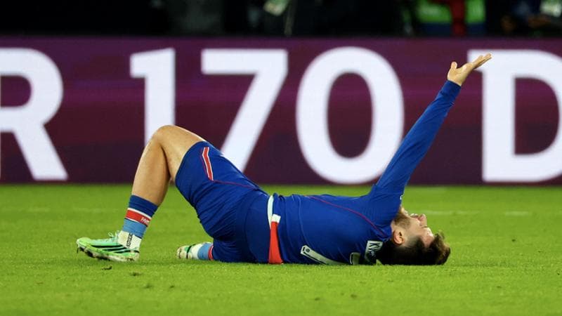 Kvaratskhelia, rottura del legamento crociato: stagione finita per il giocatore del PSG 1