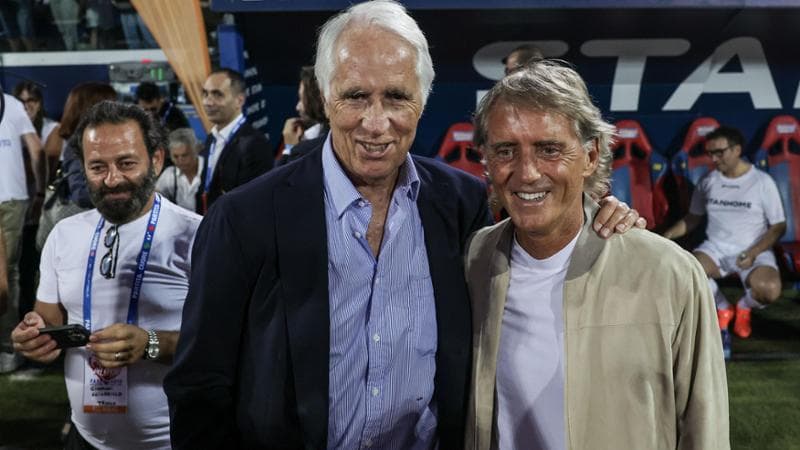 Malagò: “I presidenti sono ancora con me” Giovanni Malagò con il ct Roberto Mancini