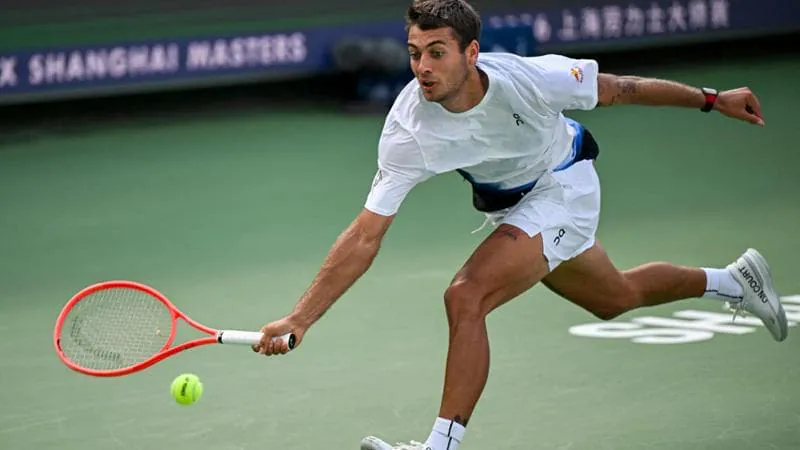 Venerdì nero per Cobolli e Berrettini: fuori al secondo turno a Shanghai. Out anche Djokovic 1