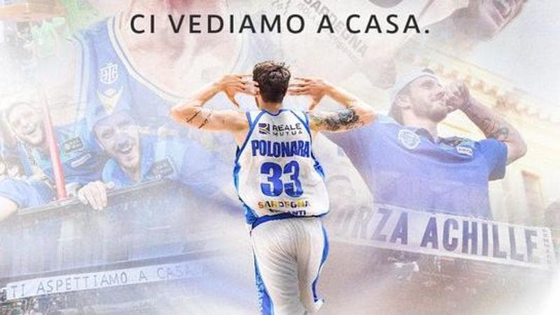 Achille Polonara a Sassari per la prima volta dopo la malattia: “Ci vediamo a casa” Achille Polonara a Sassari per la prima volta dopo la malattia: “Ci vediamo a casa” 1