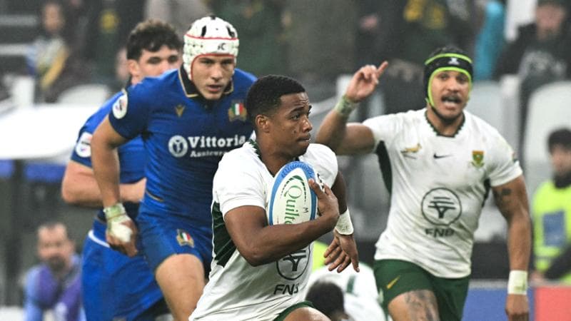 Il Sudafrica gioca con un uomo in meno per 70 minuti ma batte gli azzurri: a Torino finisce 32-14 Il Sudafrica gioca con un uomo in meno per 70 minuti ma batte gli azzurri: a Torino finisce 32-14 1