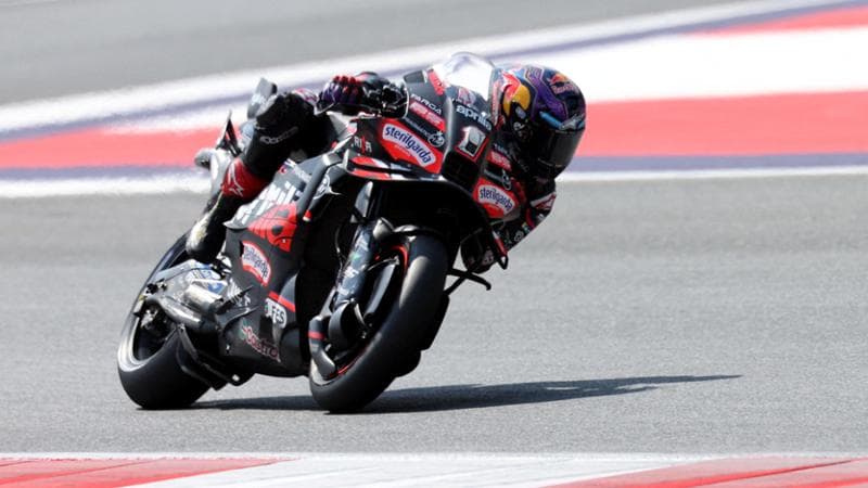 MotoGp, via libera dei medici a Martin: correrà a Valencia, in gara dovrà scontare una penalità MotoGp, via libera dei medici a Martin: correrà a Valencia, in gara dovrà scontare una penalità 1